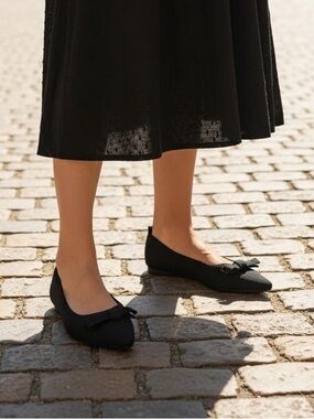 TAHARI Athens Black Bow Slip On Knit Ballerina Pointy Toe Classic Flats Size 6.5